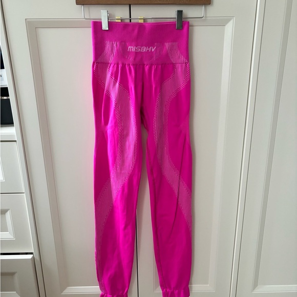 Misbhv hot pink active set - Picture 2 of 2